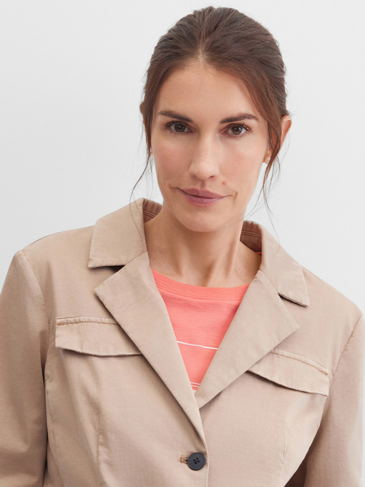 Жакет с накладными карманами