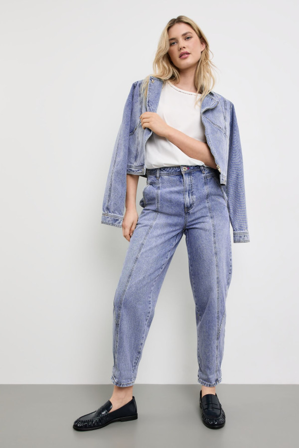 Джинсы Mom fit