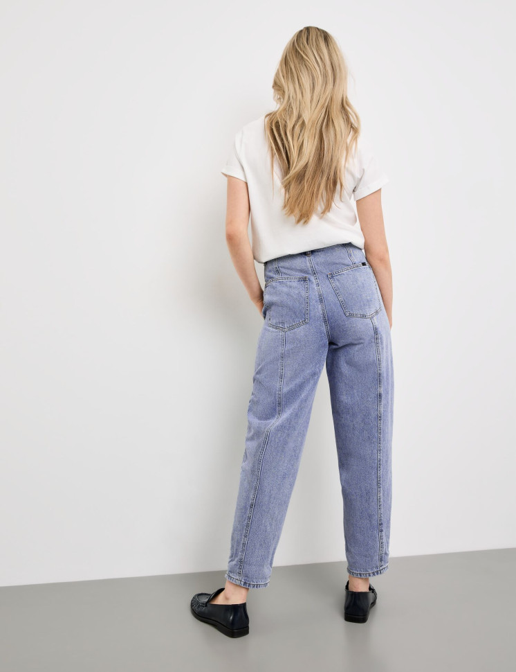 Джинсы Mom fit