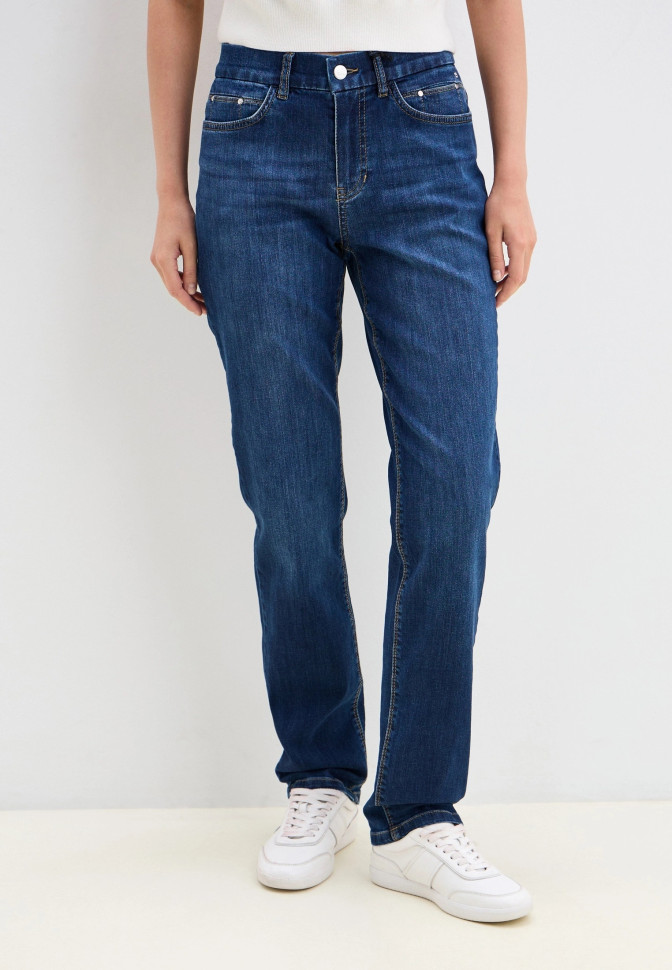 Джинсы зауженные