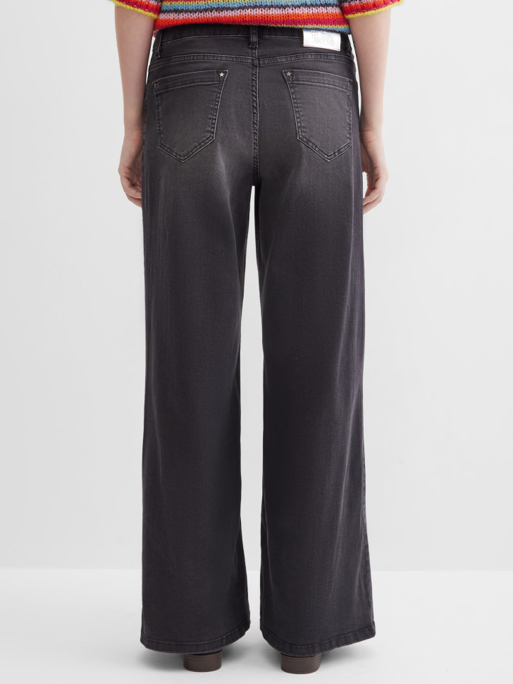 Джинсы широкие