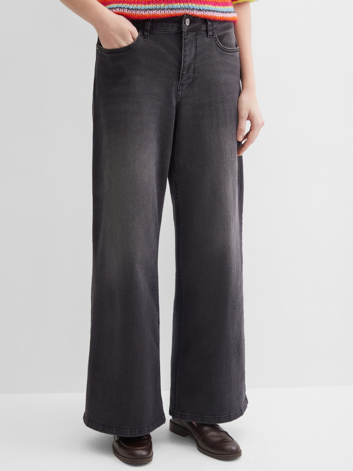 Джинсы широкие