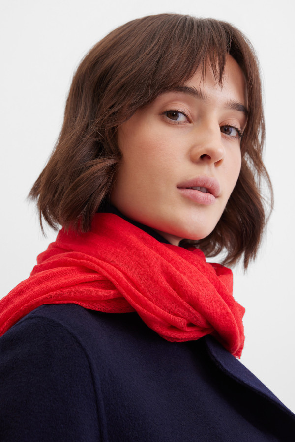 Шарф палантин с бахромой