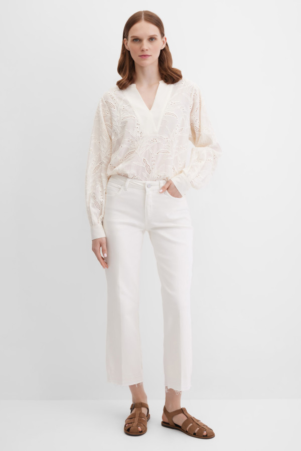 Джинсы клеш укороченные