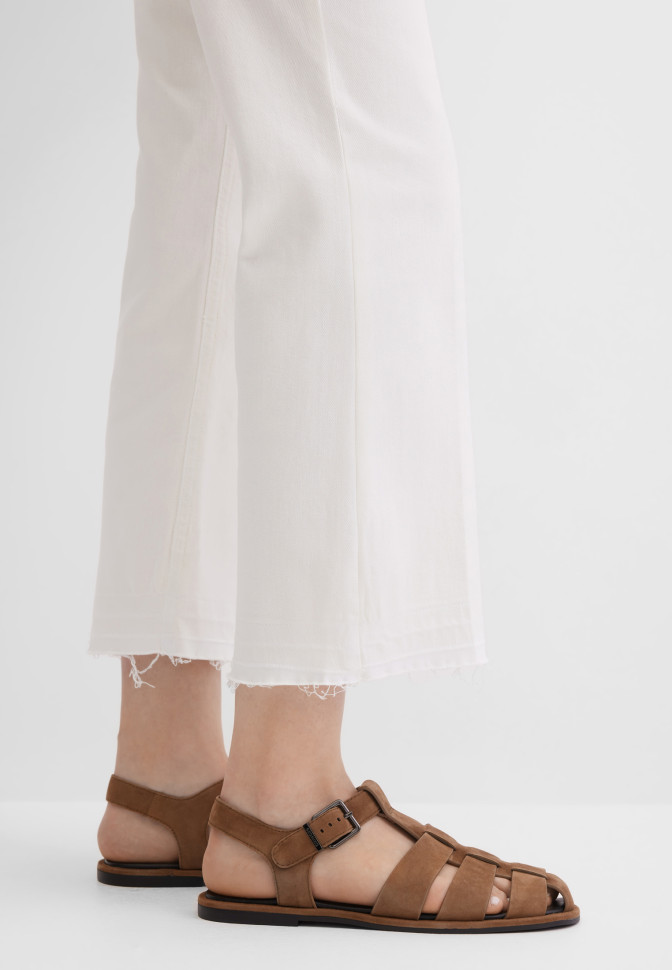 Джинсы клеш укороченные