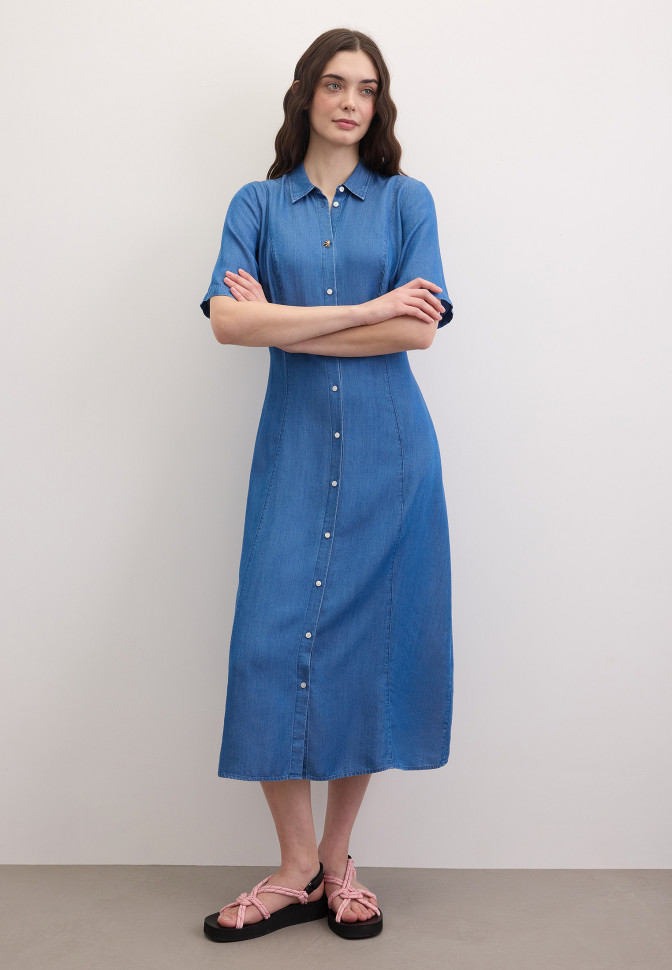 Платье-рубашка миди приталенное с коротким рукавом под деним