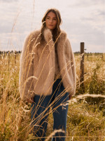 Шуба из искусственного меха