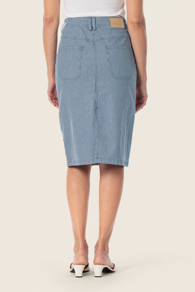 Юбка-карандаш из денима