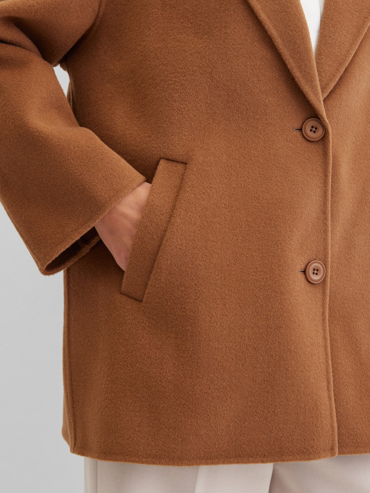 Пальто укороченное из шерсти