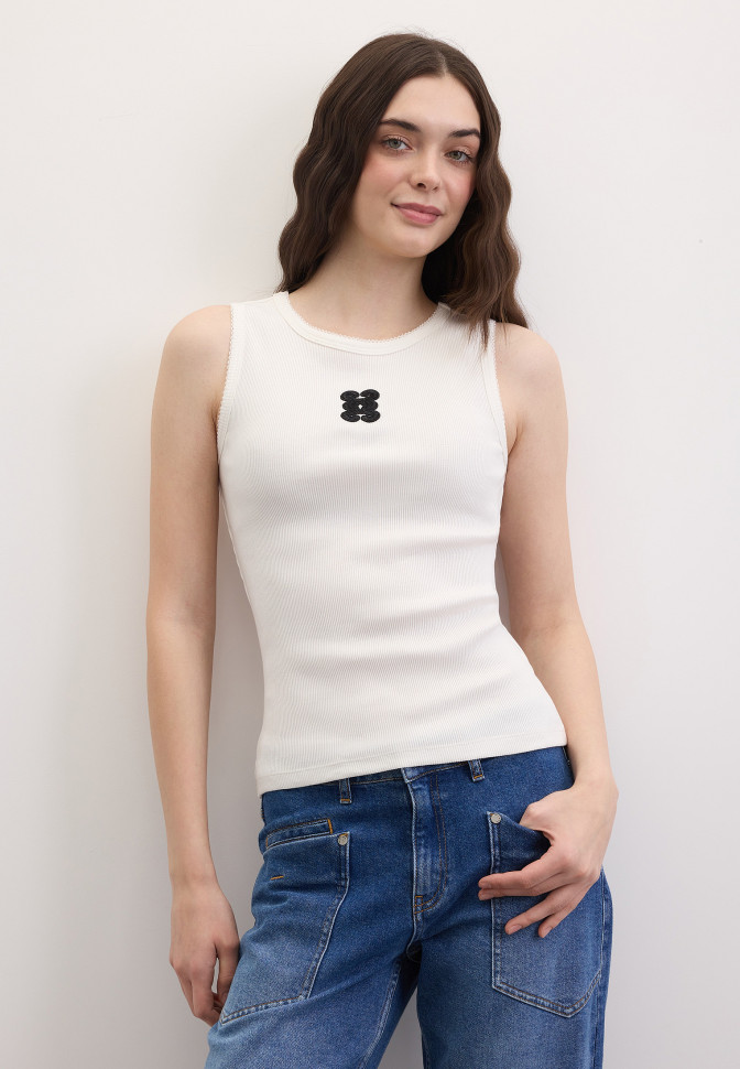 Топ-майка базовый в рубчик с вышивкой