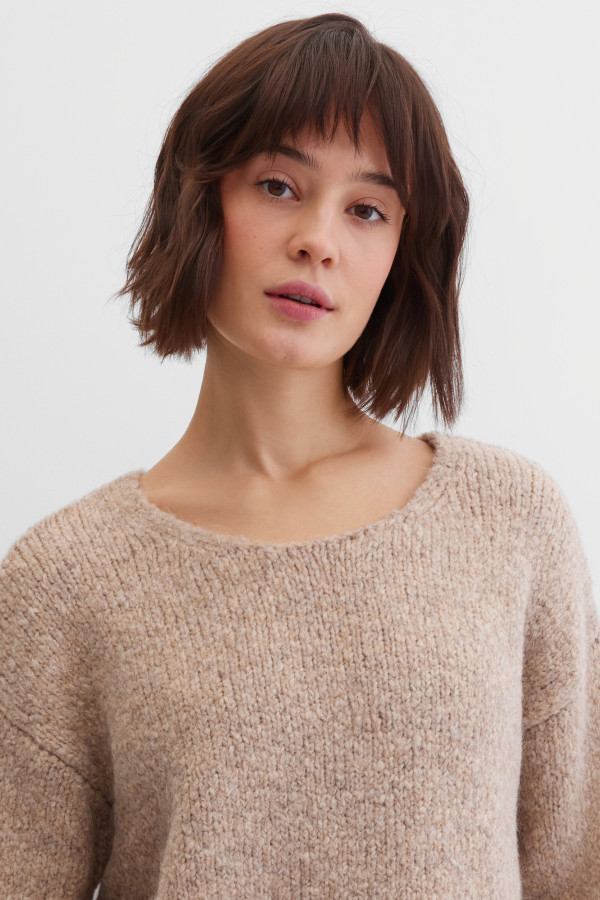 Джемпер вязаный