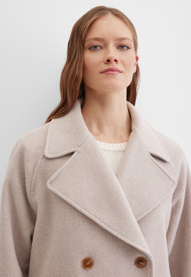 Пальто двубортное