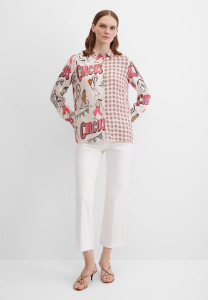 Блузка с принтом и надписями