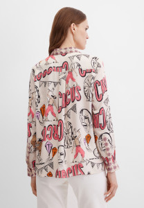 Блузка с принтом и надписями