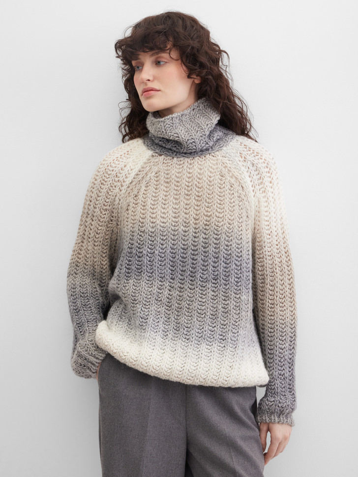 Свитер крупной вязки