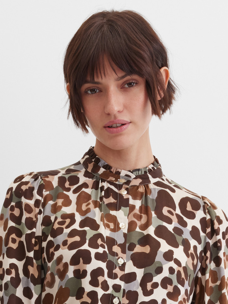 Блузка прямого кроя