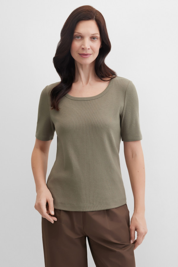 Футболка прямого кроя