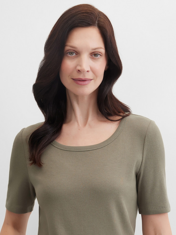 Футболка прямого кроя