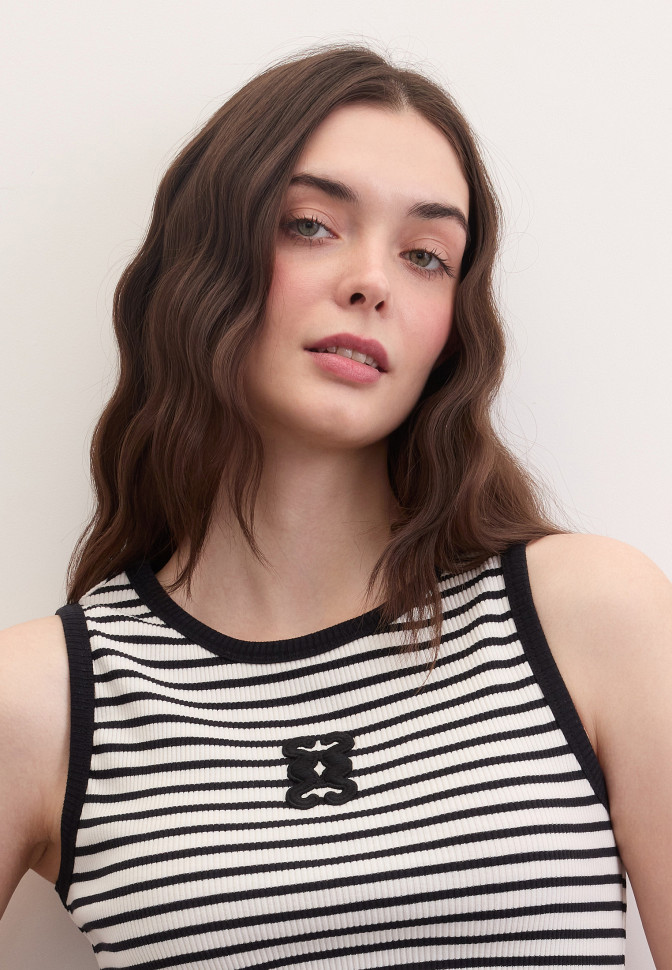 Топ-майка в полоску