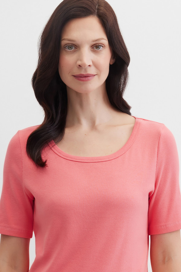 Футболка прямого кроя