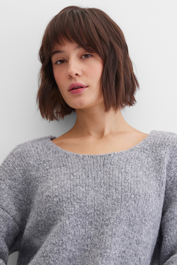 Джемпер вязаный