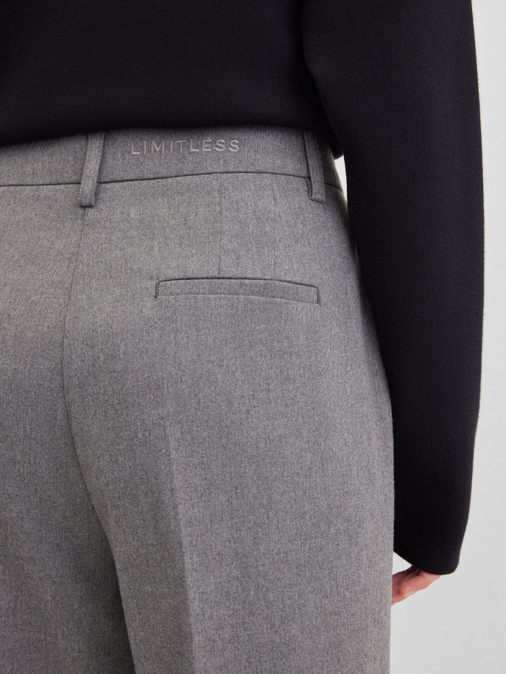 Брюки прямого кроя