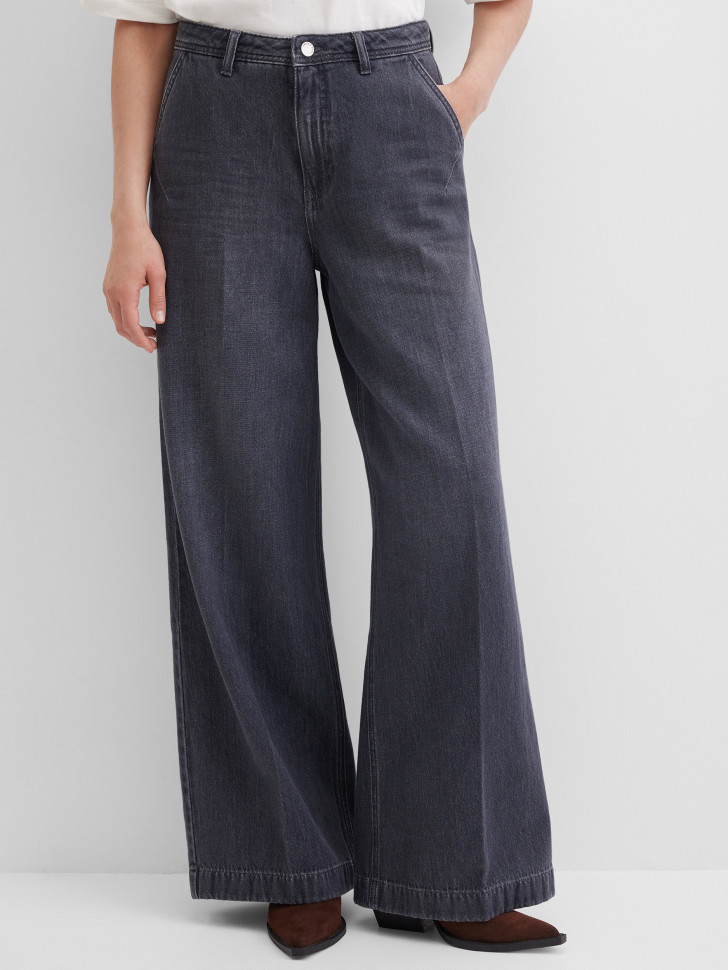 Джинсы широкие