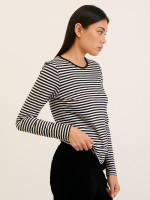 Лонгслив в полоску