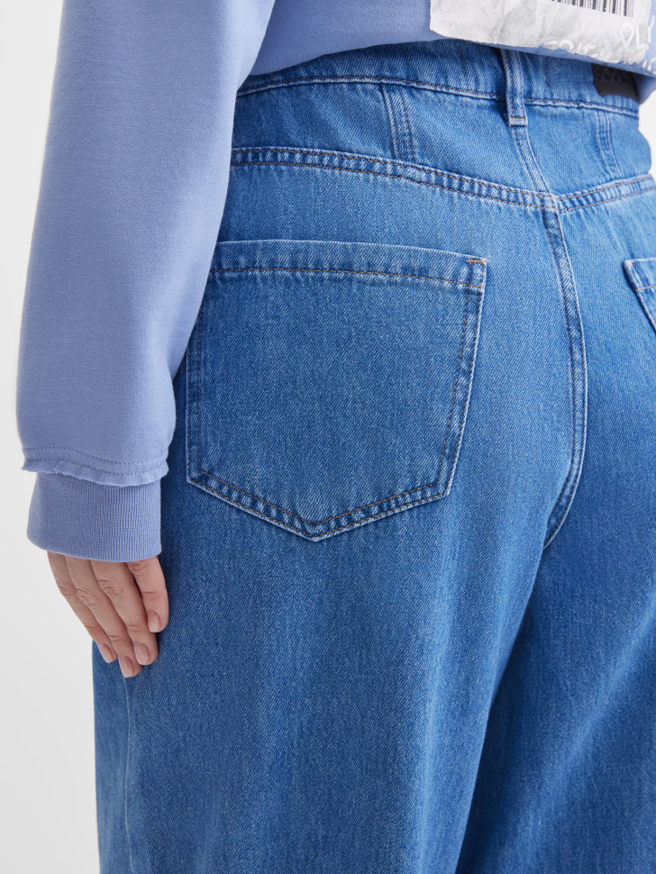 Джинсы бананы