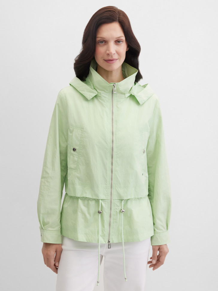 Ветровка с жатым эффектом