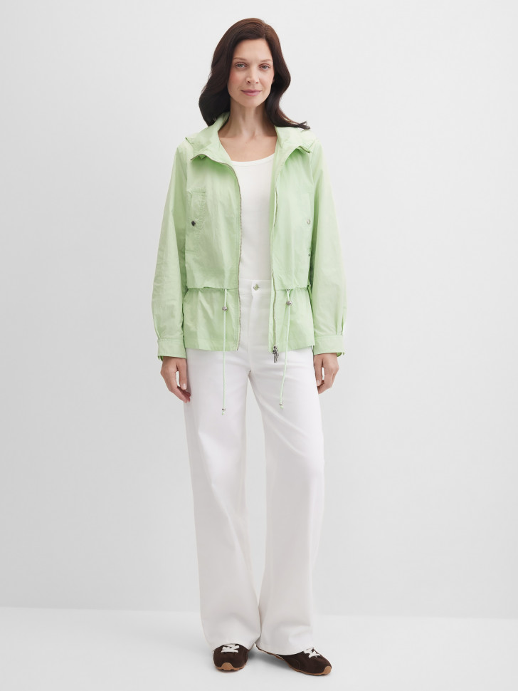 Ветровка с жатым эффектом