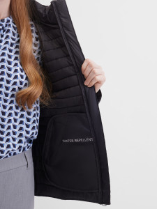 Куртка утепленная с капюшоном