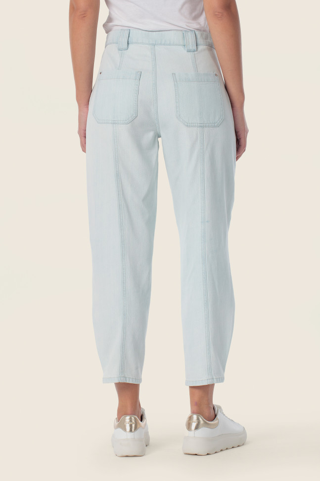 Джинсы бананы