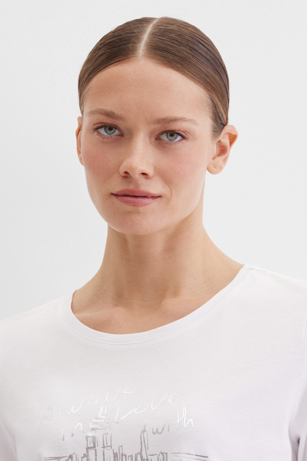 Футболка с рисунком