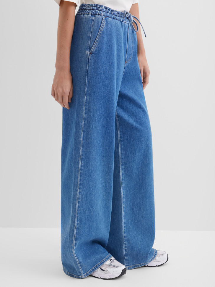 Джинсы широкие