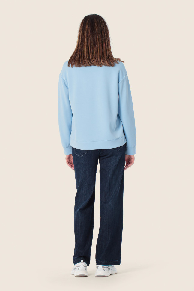 Свитшот свободного кроя