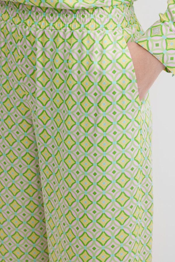 Брюки с геометричным принтом