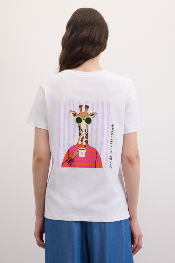 Футболка с рисунком на спине