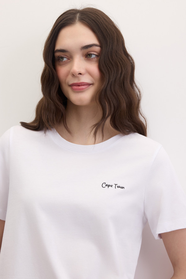 Футболка с рисунком на спине