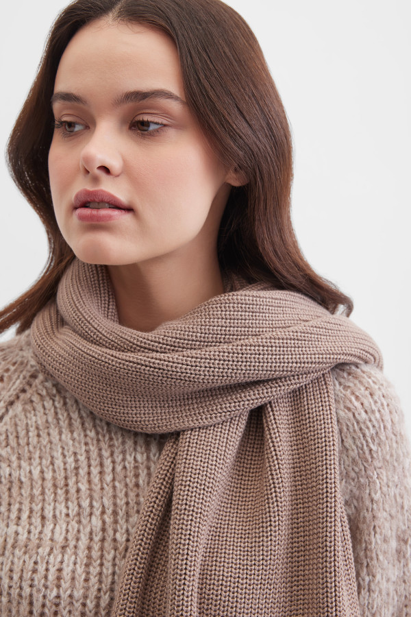 Шарф вязаный