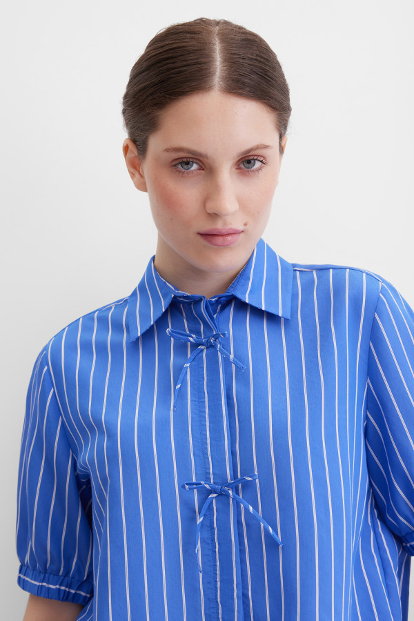 Блузка с коротким рукавом