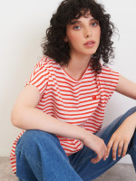 Футболка с вышивкой