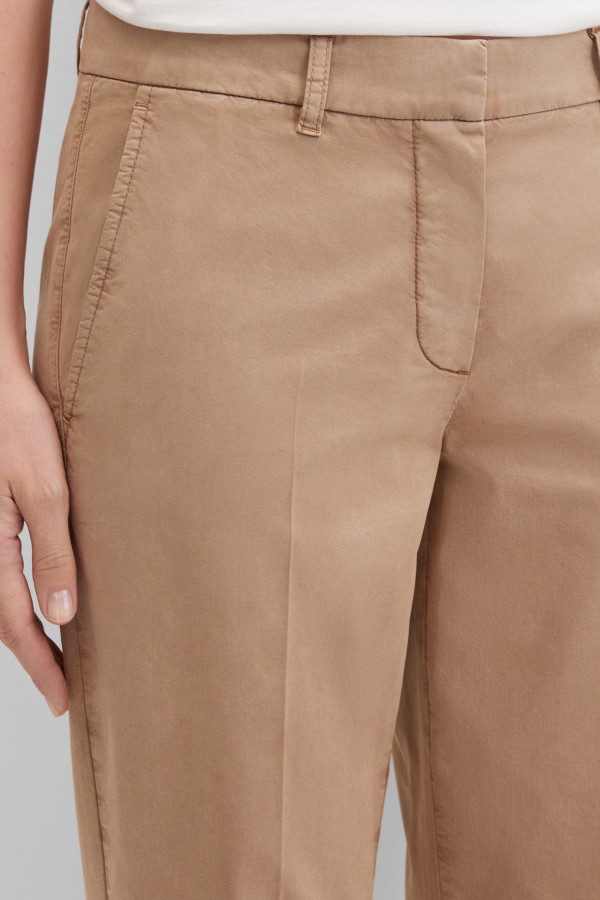 Брюки зауженные укороченные со стрелками