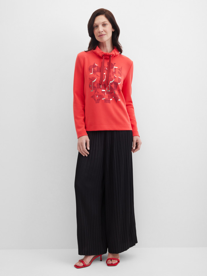 Свитшот свободного кроя