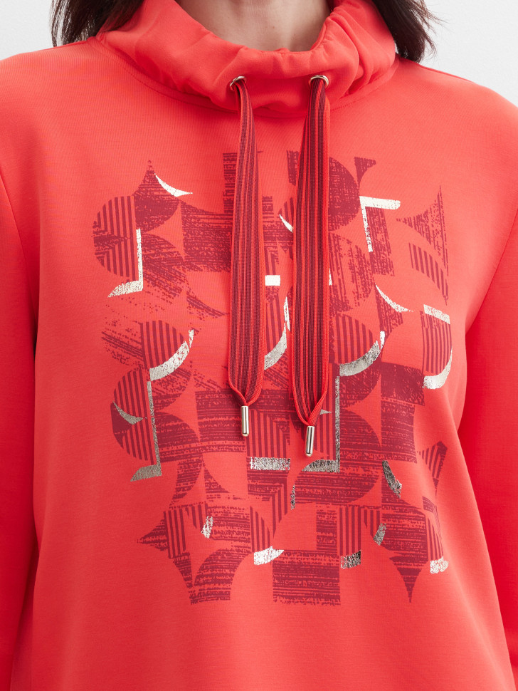 Свитшот свободного кроя