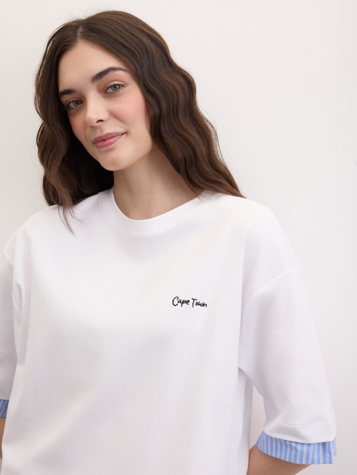 Футболка с рисунком на спине