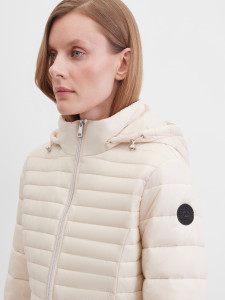 Куртка утепленная с капюшоном