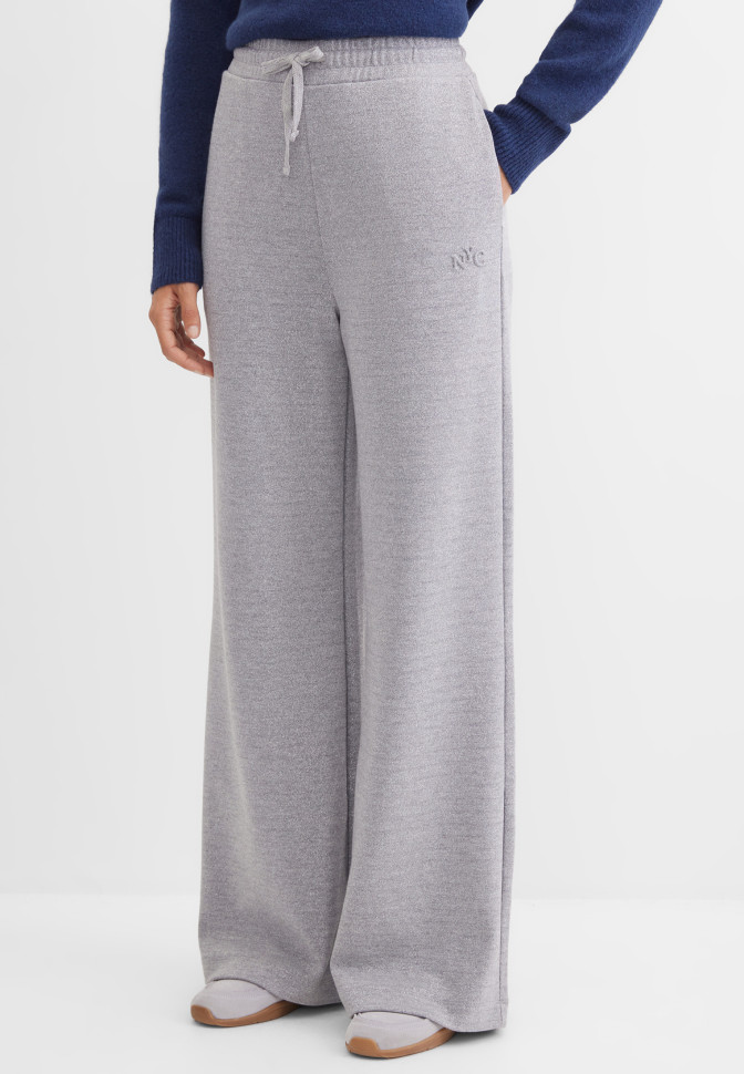 Брюки трикотажные