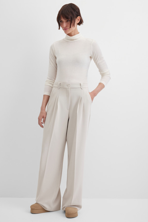 Брюки широкие с защипами