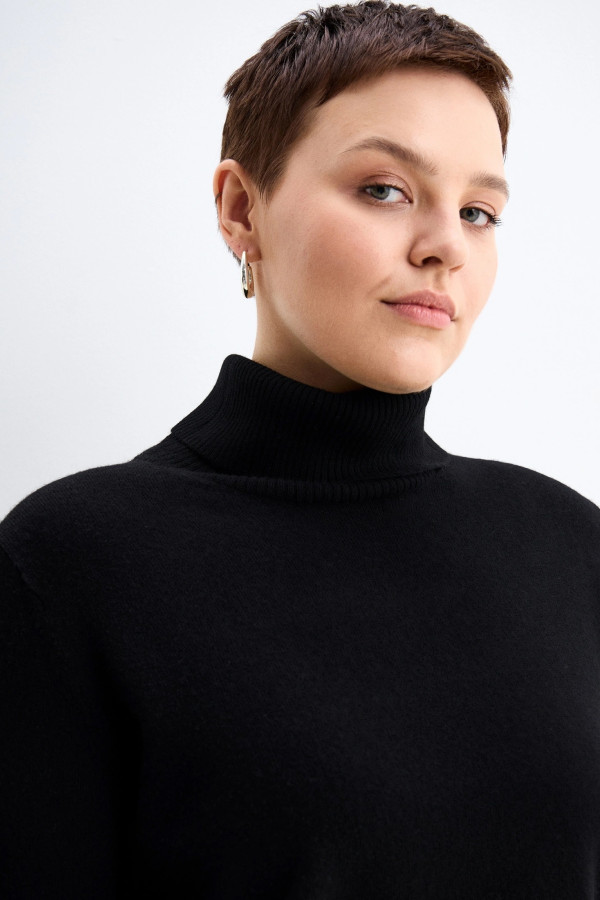 Водолазка прямого кроя